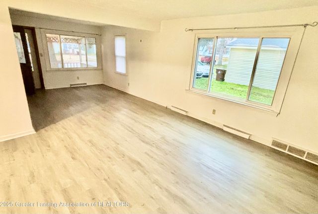 205 Renker Road, Lansing, MI 48917