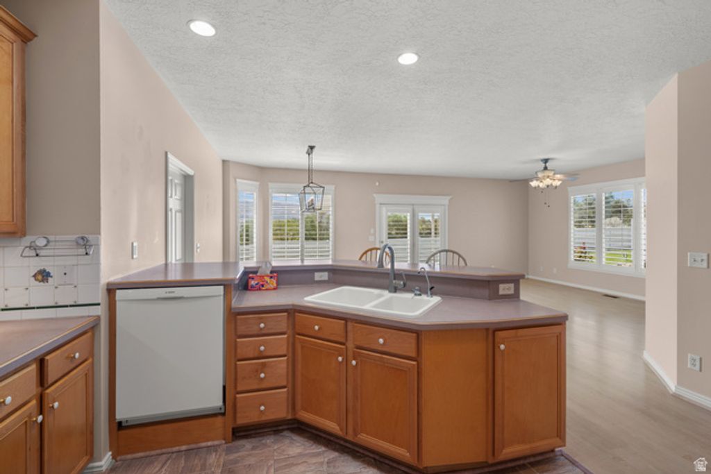 1061 W TITHING RIDGE DR, Riverton, UT 84065 — photo 3