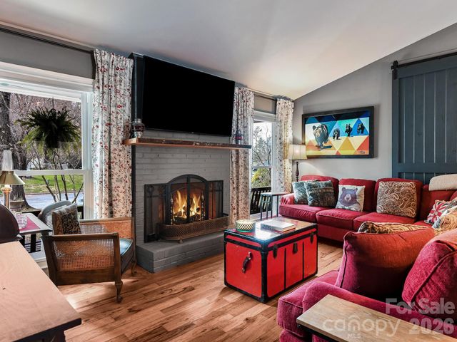 17 Marlwood Court 127, Asheville, NC 28804