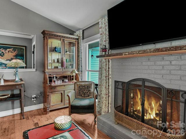 17 Marlwood Court 127, Asheville, NC 28804