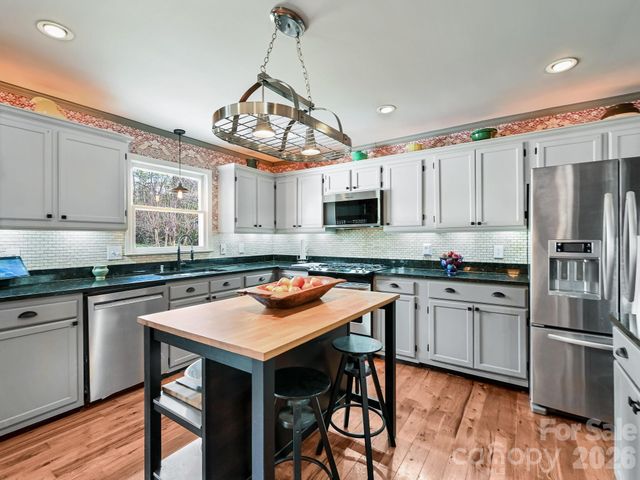 17 Marlwood Court 127, Asheville, NC 28804