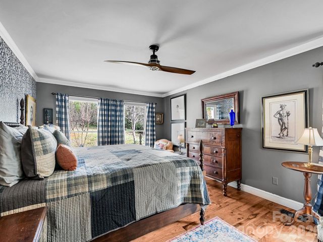 17 Marlwood Court 127, Asheville, NC 28804