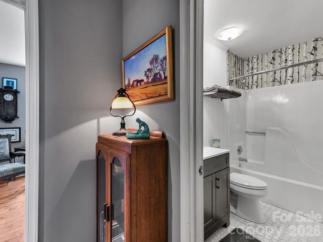 17 Marlwood Court 127, Asheville, NC 28804