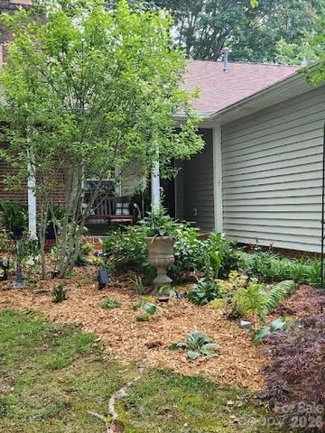 17 Marlwood Court 127, Asheville, NC 28804