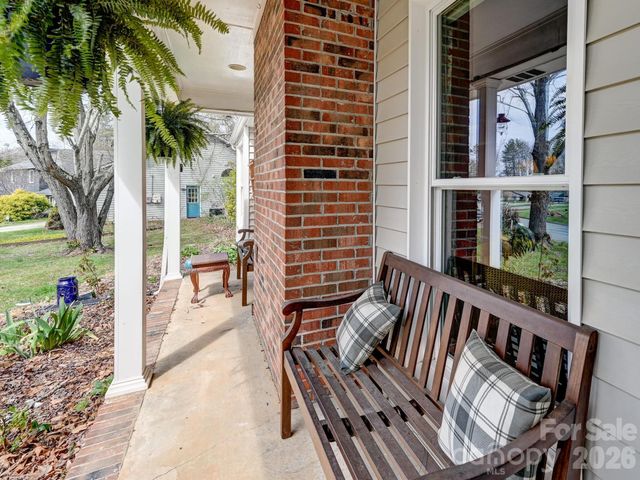 17 Marlwood Court 127, Asheville, NC 28804