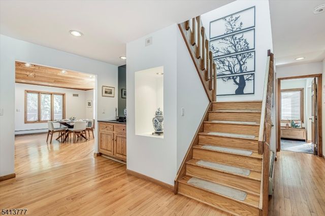 15 Mountain Spring Dr, Sparta Twp., NJ 07871