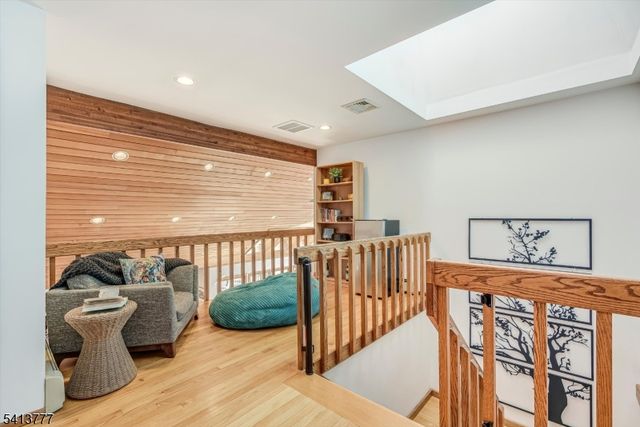 15 Mountain Spring Dr, Sparta Twp., NJ 07871