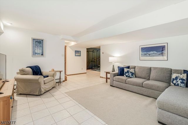 15 Mountain Spring Dr, Sparta Twp., NJ 07871