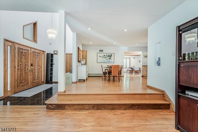 15 Mountain Spring Dr, Sparta Twp., NJ 07871