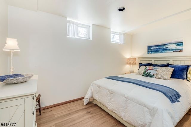 15 Mountain Spring Dr, Sparta Twp., NJ 07871