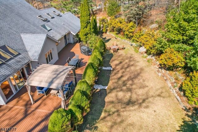 15 Mountain Spring Dr, Sparta Twp., NJ 07871