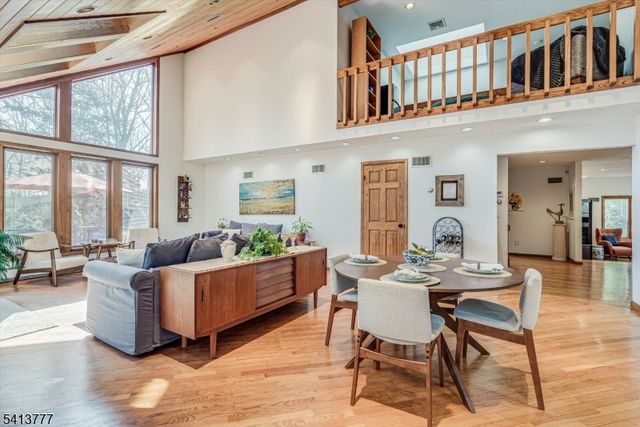 15 Mountain Spring Dr, Sparta Twp., NJ 07871