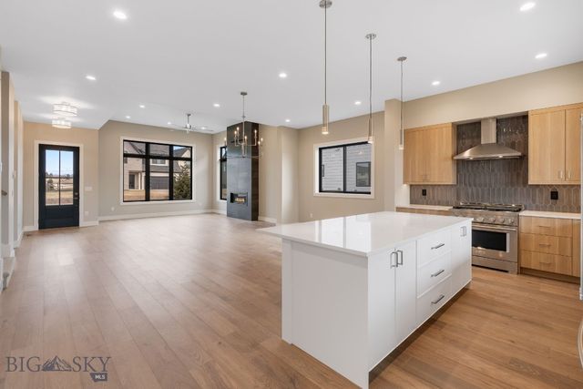 123 Creekbank Loop, Bozeman, MT 59718