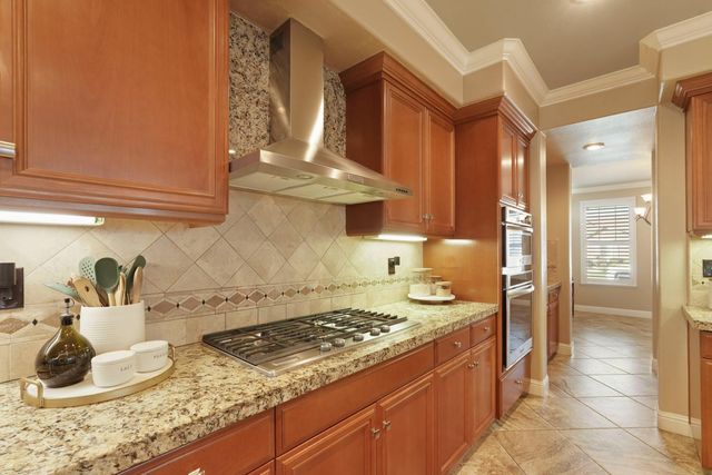 2246 Katzakian Way, Lodi, CA 95242