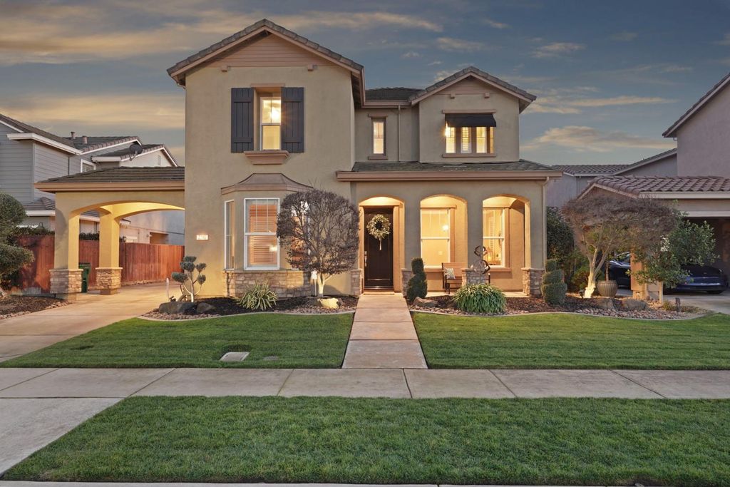 2246 Katzakian Way, Lodi, CA 95242