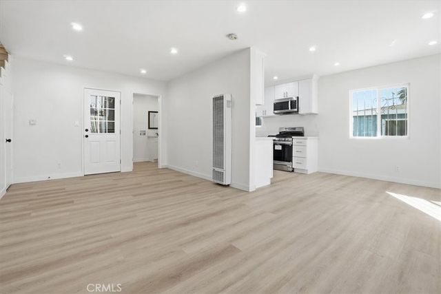 224 W 107th, Los Angeles, CA 90003