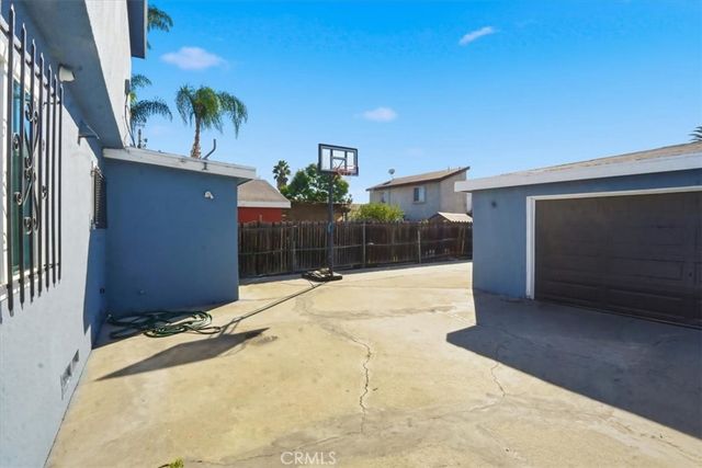 224 W 107th, Los Angeles, CA 90003