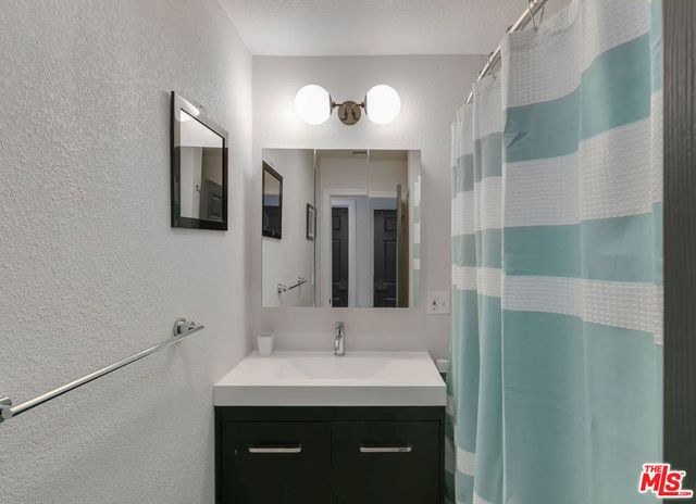 5623 Homeside Avenue, Los Angeles, CA 90016