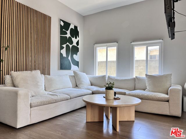 5623 Homeside Avenue, Los Angeles, CA 90016