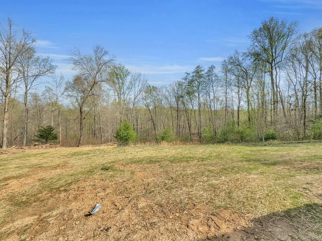 444 Dogwood Dr, Erin, TN 37061