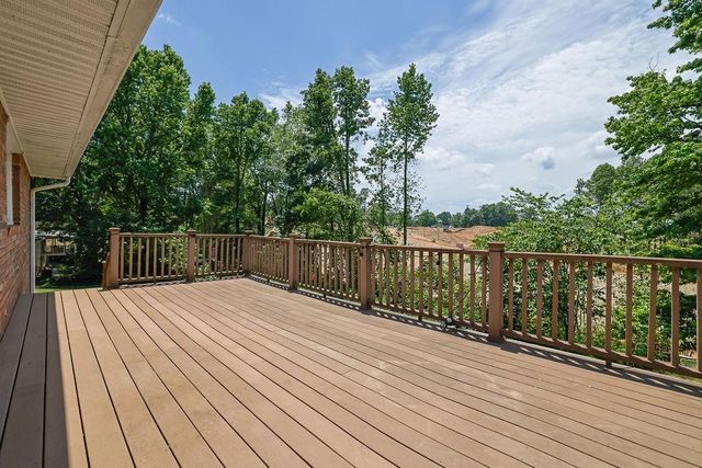 2525 Holtzclaw Road, Cumming, GA 30041