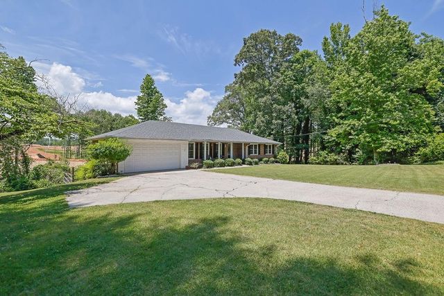 2525 Holtzclaw Road, Cumming, GA 30041