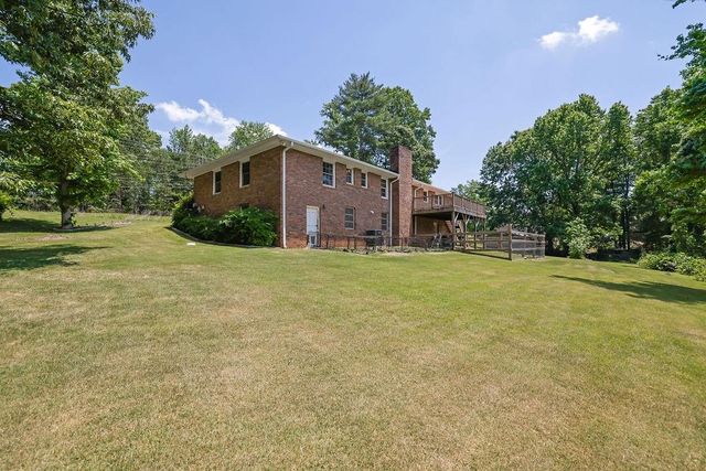 2525 Holtzclaw Road, Cumming, GA 30041