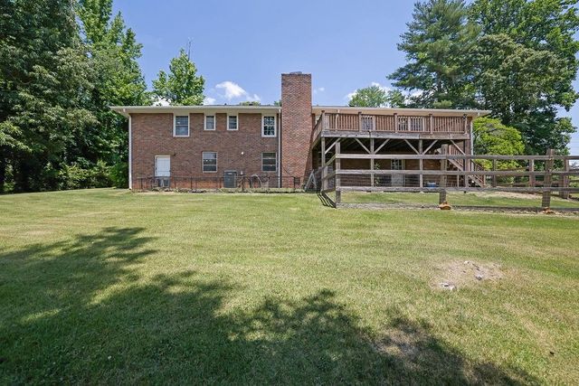 2525 Holtzclaw Road, Cumming, GA 30041