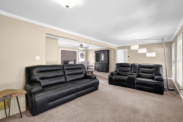 2525 Holtzclaw Road, Cumming, GA 30041