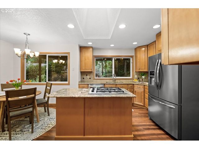 482 Se 26TH Ave, Hillsboro, OR 97123