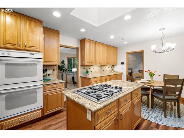 482 Se 26TH Ave, Hillsboro, OR 97123