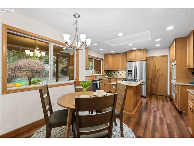 482 Se 26TH Ave, Hillsboro, OR 97123