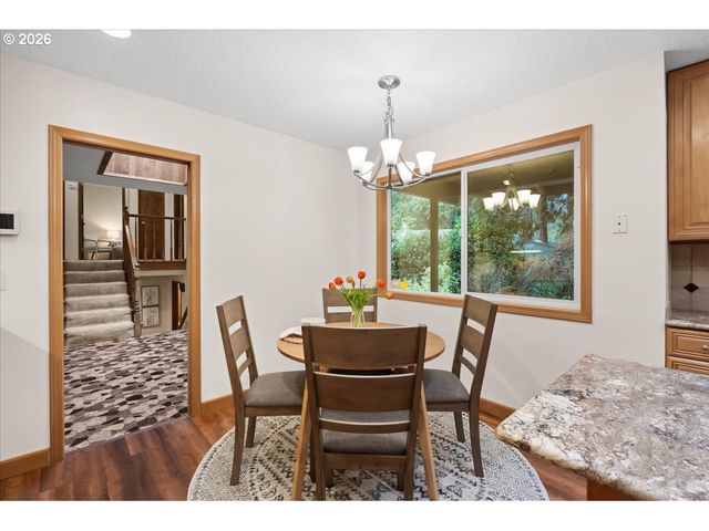 482 Se 26TH Ave, Hillsboro, OR 97123