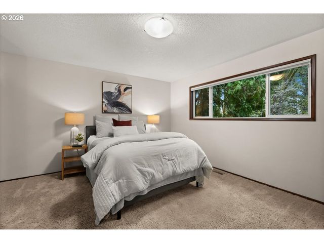 482 Se 26TH Ave, Hillsboro, OR 97123