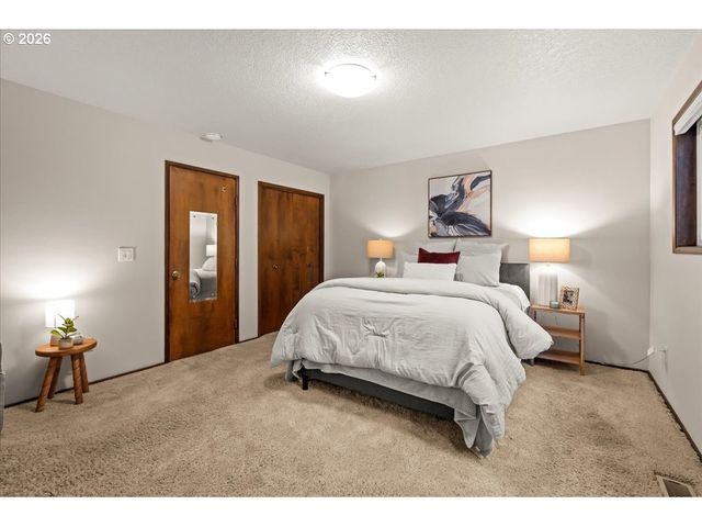 482 Se 26TH Ave, Hillsboro, OR 97123