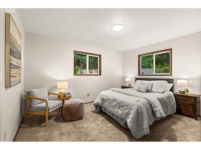 482 Se 26TH Ave, Hillsboro, OR 97123