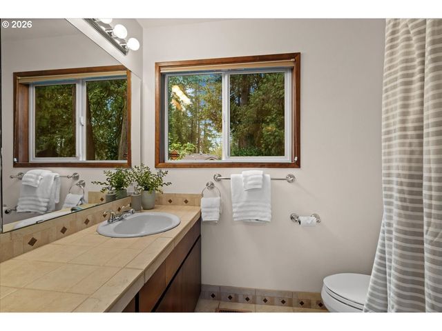 482 Se 26TH Ave, Hillsboro, OR 97123