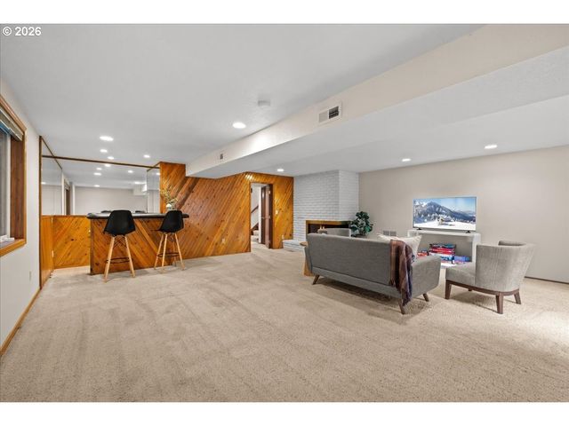 482 Se 26TH Ave, Hillsboro, OR 97123