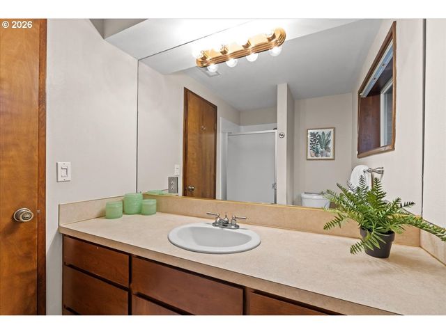 482 Se 26TH Ave, Hillsboro, OR 97123