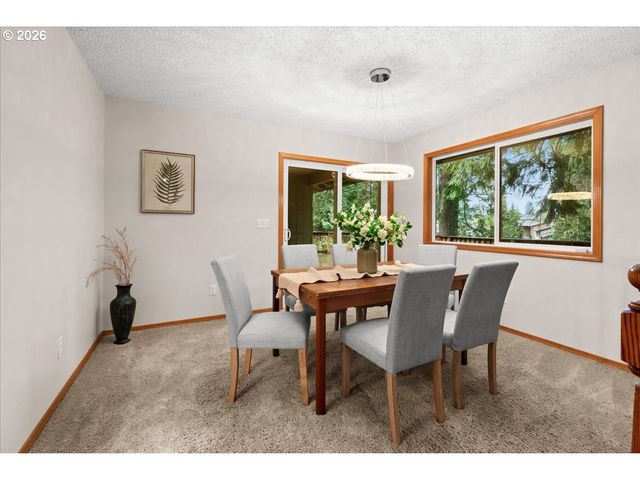 482 Se 26TH Ave, Hillsboro, OR 97123