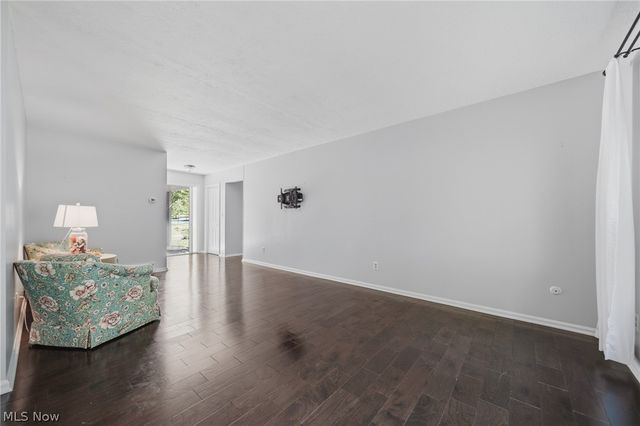 1484 Woodlake Boulevard, Stow, OH 44224