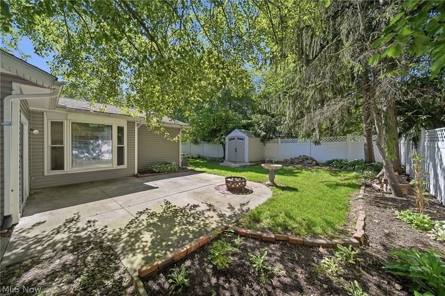 1484 Woodlake Boulevard, Stow, OH 44224