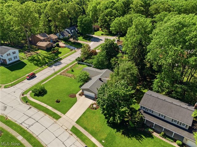 1484 Woodlake Boulevard, Stow, OH 44224