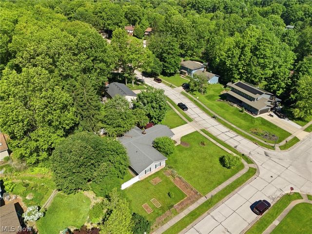 1484 Woodlake Boulevard, Stow, OH 44224