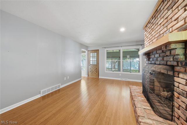 1484 Woodlake Boulevard, Stow, OH 44224