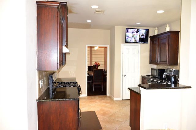 5106 Autumn Rose Lane, Sugar Land, TX 77479