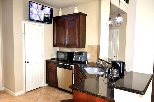 5106 Autumn Rose Lane, Sugar Land, TX 77479