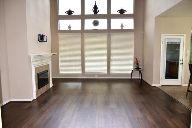 5106 Autumn Rose Lane, Sugar Land, TX 77479