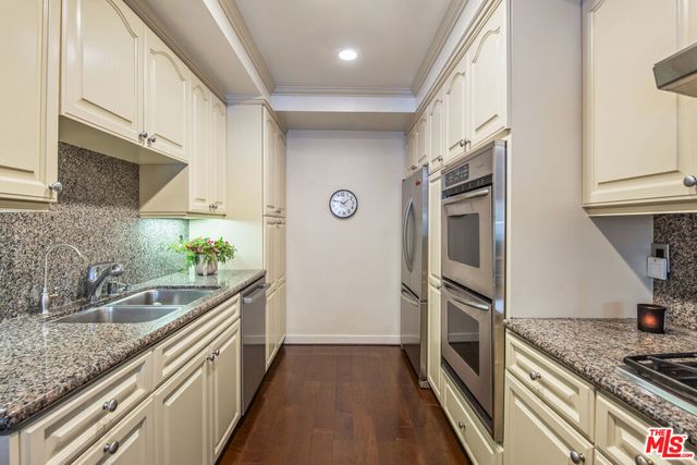 1301 17th Street 102, Santa Monica, CA 90404