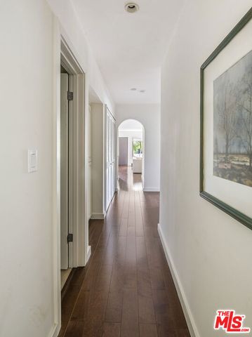 1301 17th Street 102, Santa Monica, CA 90404